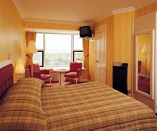 Corrib Heights Hotel Galway 4*,